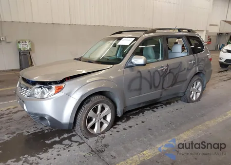 2011 Subaru Forester 2.5X Premium z USA, uszkodzony, nr VIN JF2SHADC2BH739890